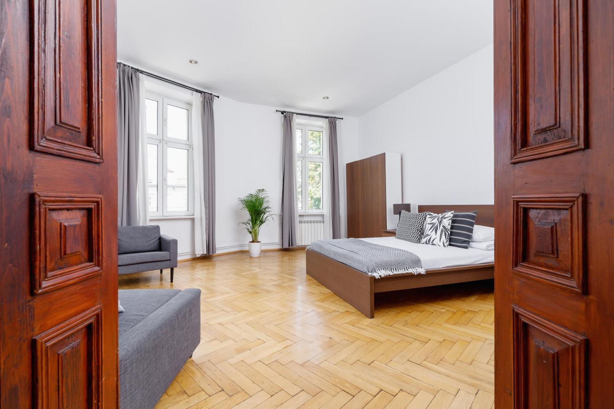 Two Bedroom - Dietla 51 Street